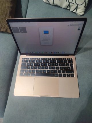 MacBook Air Oro
