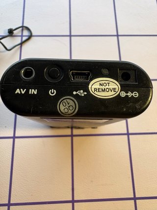Mini proyector Everline EVD03 portátil