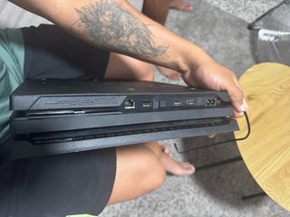 PS4 Pro Usado + 2 Mandos e dos videojuegos