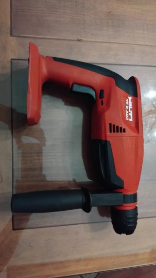 Taladro Hilti TE 2-A22 + Cargador C4/36 Usado.