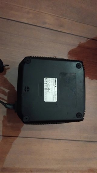Taladro Hilti TE 2-A22 + Cargador C4/36 Usado.