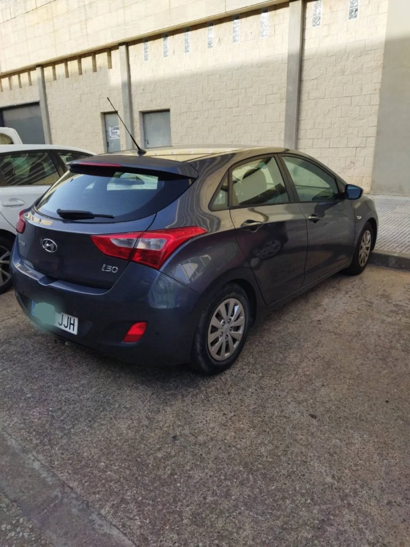 Hyundai i30 100 CV - foto 1