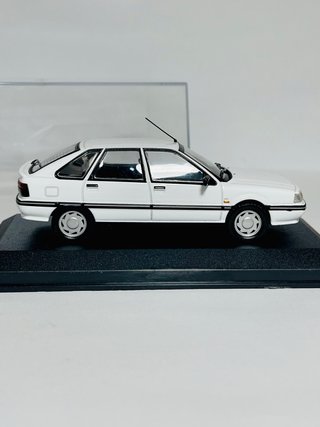 Renault 21 GTX (1990) 1/43