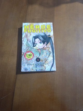 Libro comic Héroe Fugitivo numero 1