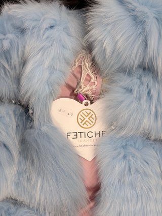Chaqueta Silvina Marotti azul y rosa