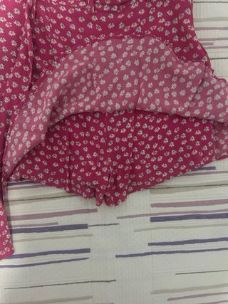 Falda pantalón corta con flores