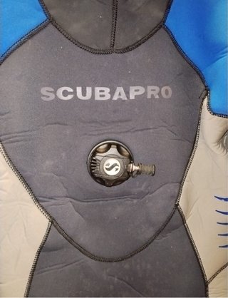 Buzo de buceo SCUBAPRO