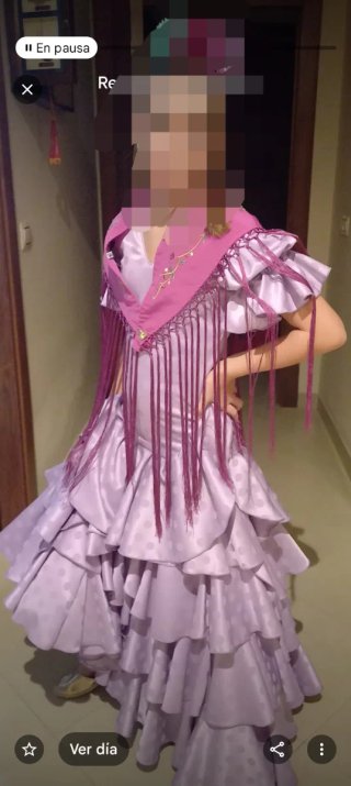 Traje de flamenca morado