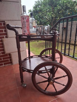 Camarera Vintage Madera y Metal