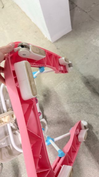 Andador Taca taca para bebé en muy bien estado