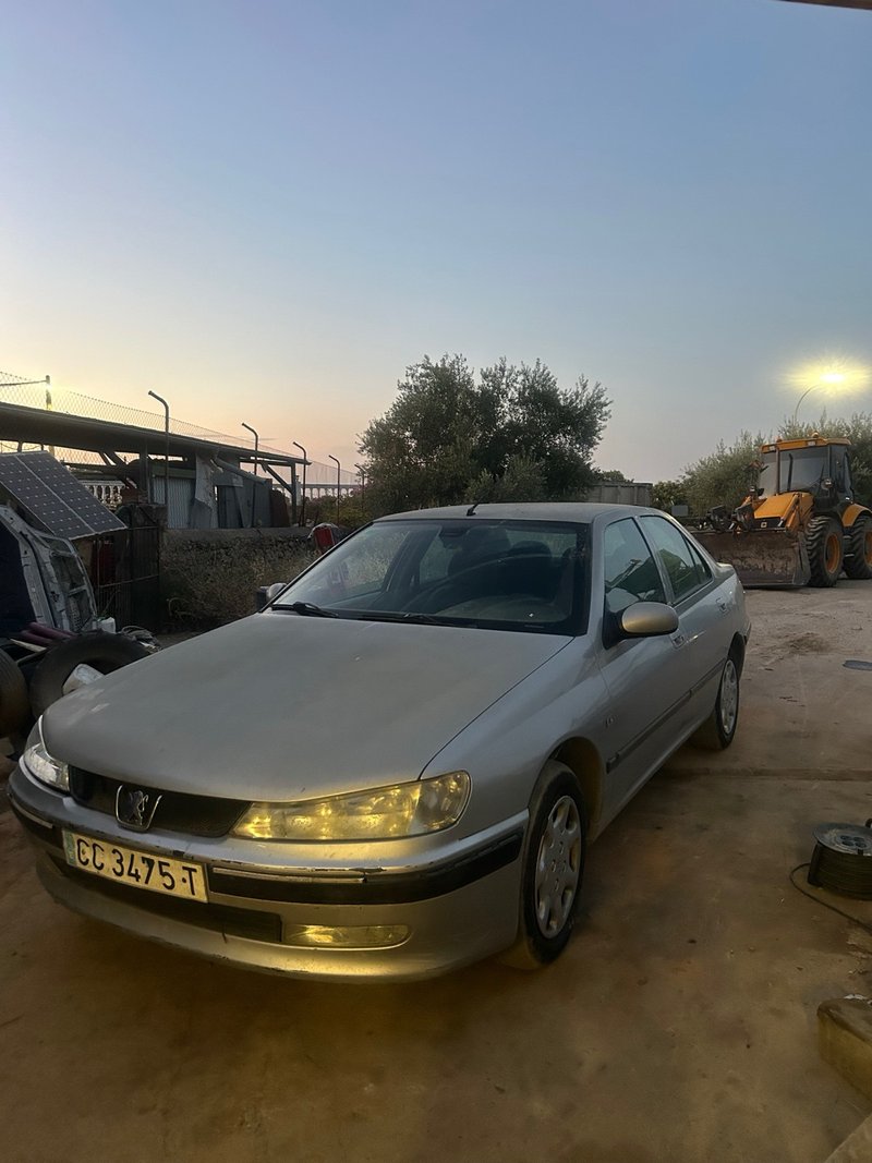Peugeot 406 2000 - foto 1