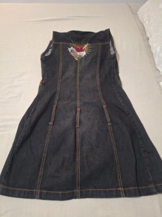 Chaqueta vaquera sin mangas con bordado