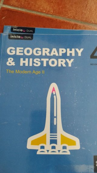 Libro de 4 ESO geografía e historia en inglés