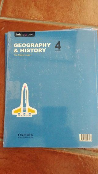 Libro de 4 ESO geografía e historia en inglés