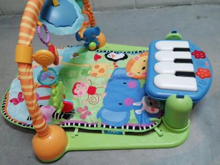 Piano Musical Fisher-Price para Bebé