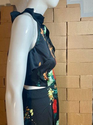 Mono Zara floral halter cut-out talla L