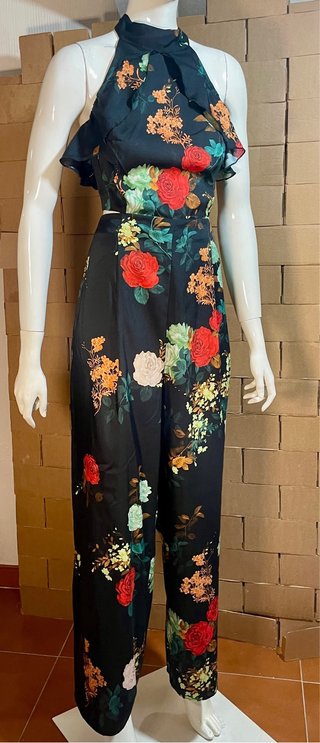 Mono Zara floral halter cut-out talla L