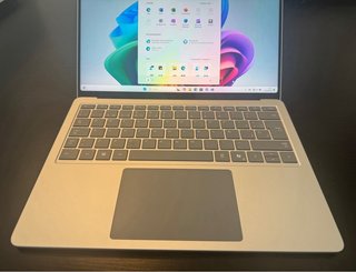 Portatile Microsoft Surface Laptop Copilot+ 13,8 16G