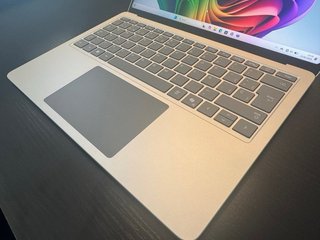 Portatile Microsoft Surface Laptop Copilot+ 13,8 16G