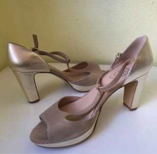 Sandalias de piel T-Strap Marrón y Dorado
