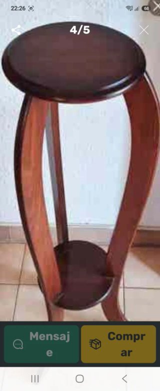 Pedestal de madera noble para figuras