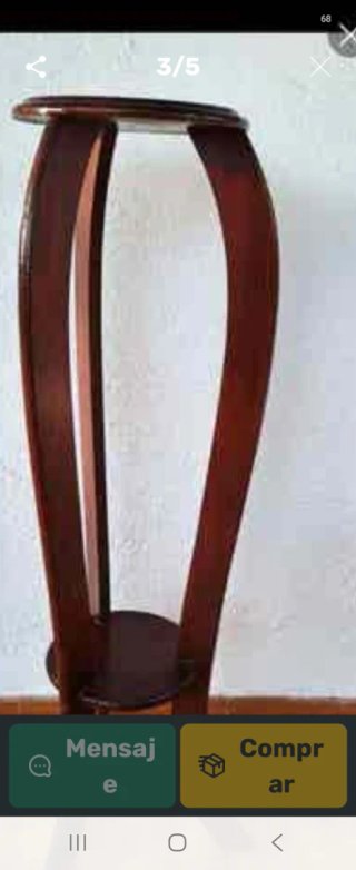 Pedestal de madera noble para figuras