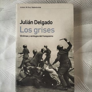 LOS GRISES de Juan Delgado