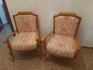 Par de butacas antiguas tapizadas