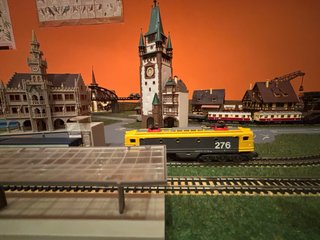 Maqueta de tren electrico, 88×182 cm, Escala 2N