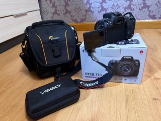Canon EOS 77D + Objetivo EF-S 18-55mm