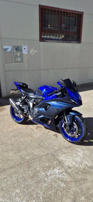 Yamaha R7 2023
