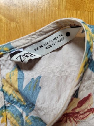 Vestido Zara floral mini