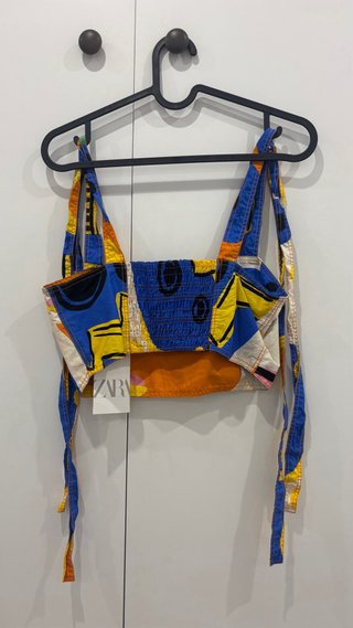 Top Zara geométrico