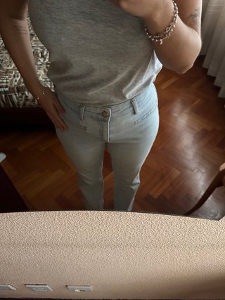 Pantalón vaquero flare azul