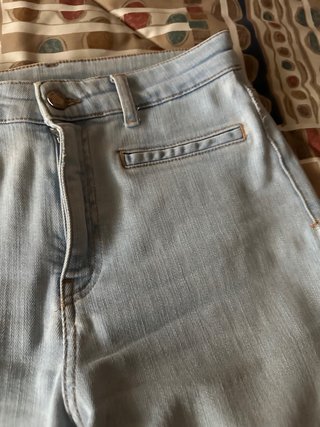 Pantalón vaquero flare azul
