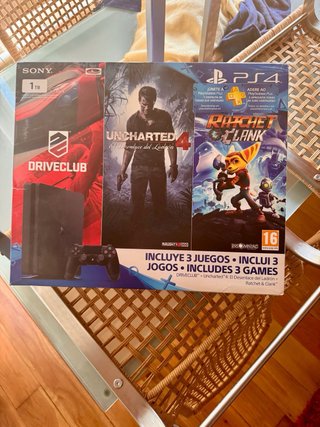 PlayStation 4 PS4 Sony