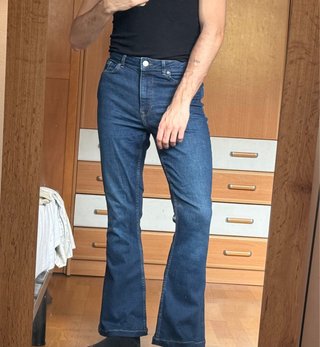 Pantalón vaquero campana azul marino