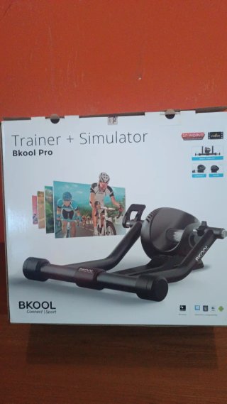 Rodillo Bkool Pro Trainer + Simulator