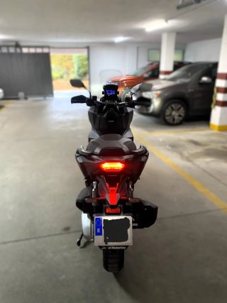 Honda ADV 350 gris