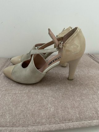 Zapatos de tacón Pitillos beige