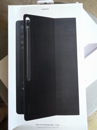 Samsung Galaxy Tab S10 FE+ 5G + Custodia Tastiera