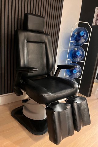 Sillón de estética/podológico. Reclinable
