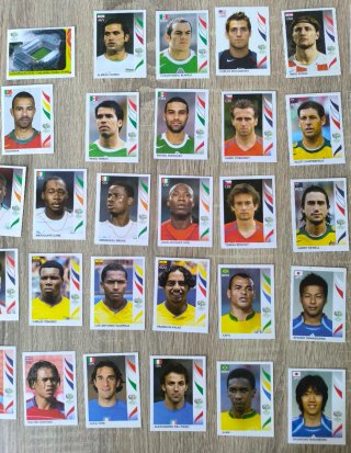 Lote álbum Alemania 2006 + 90 stickers sin pegar