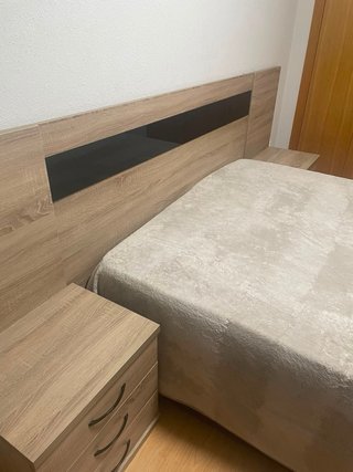 Estantería flotante moderna