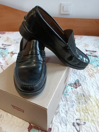 Castellanos negros marca El Corte Inglés