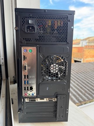 Torre PC i3 10100 1TB SSD 8GB RAM