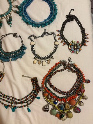 Lote de collares llamativos todos por 15 euros