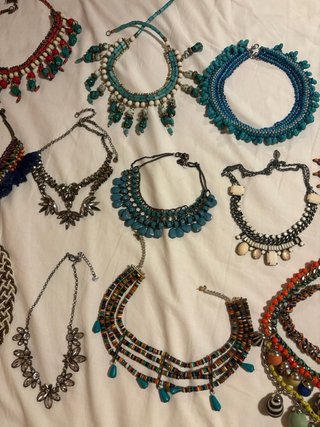 Lote de collares llamativos todos por 15 euros