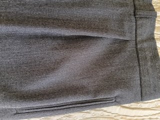 Pantalón de pinzas hombre gris