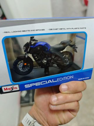 Maisto Moto Yamaha MT-07 Special Edition 1/18